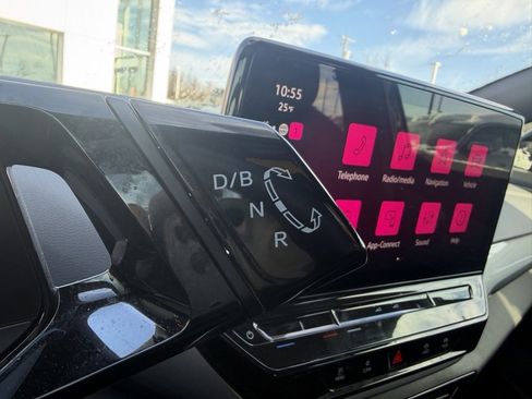 Used 2023 Volkswagen ID.4 Pro S image 26