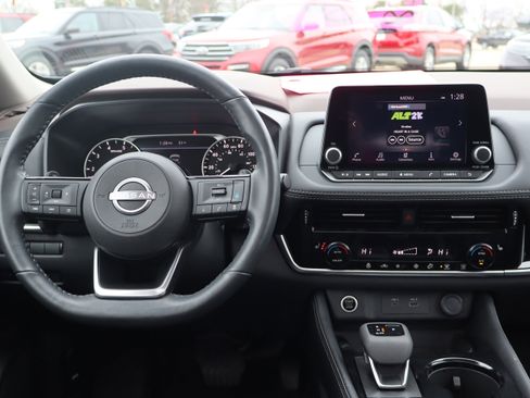 Used 2023 Nissan Rogue SL AWD/4WD image 14