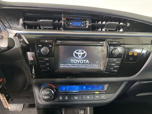 Used 2016 Toyota Corolla L image 17