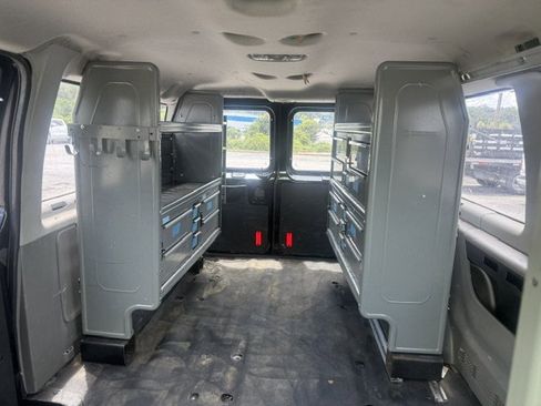 Used 2014 Ford E-350 and Econoline 350 XL RWD image 16