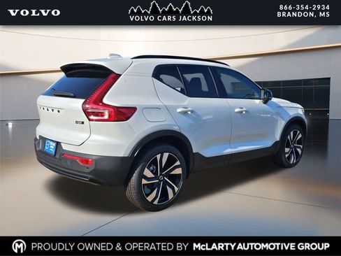 New 2026 Volvo XC40 B5 Ultra w/ Protection Package Premier AWD/4WD image 4