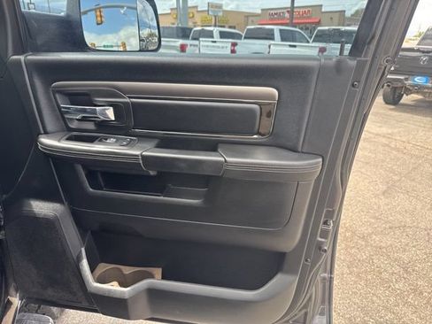 Used 2018 RAM 2500 Big Horn w/ Sport Appearance Group AWD/4WD image 31