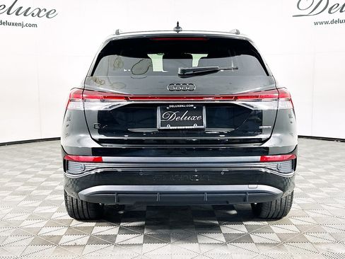 Used 2024 Audi Q4 e-tron Premium Plus w/ Premium Plus image 5