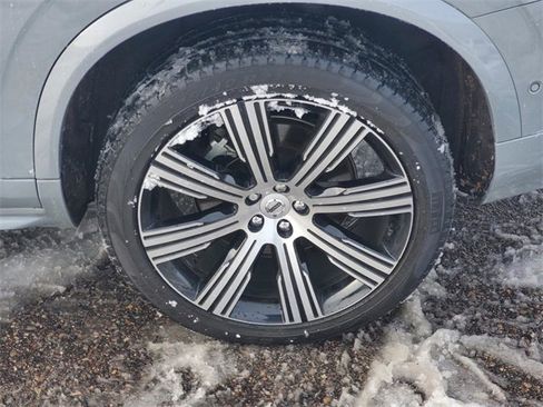 Certified 2024 Volvo XC90 T8 Plus w/ Protection Package Premier image 7