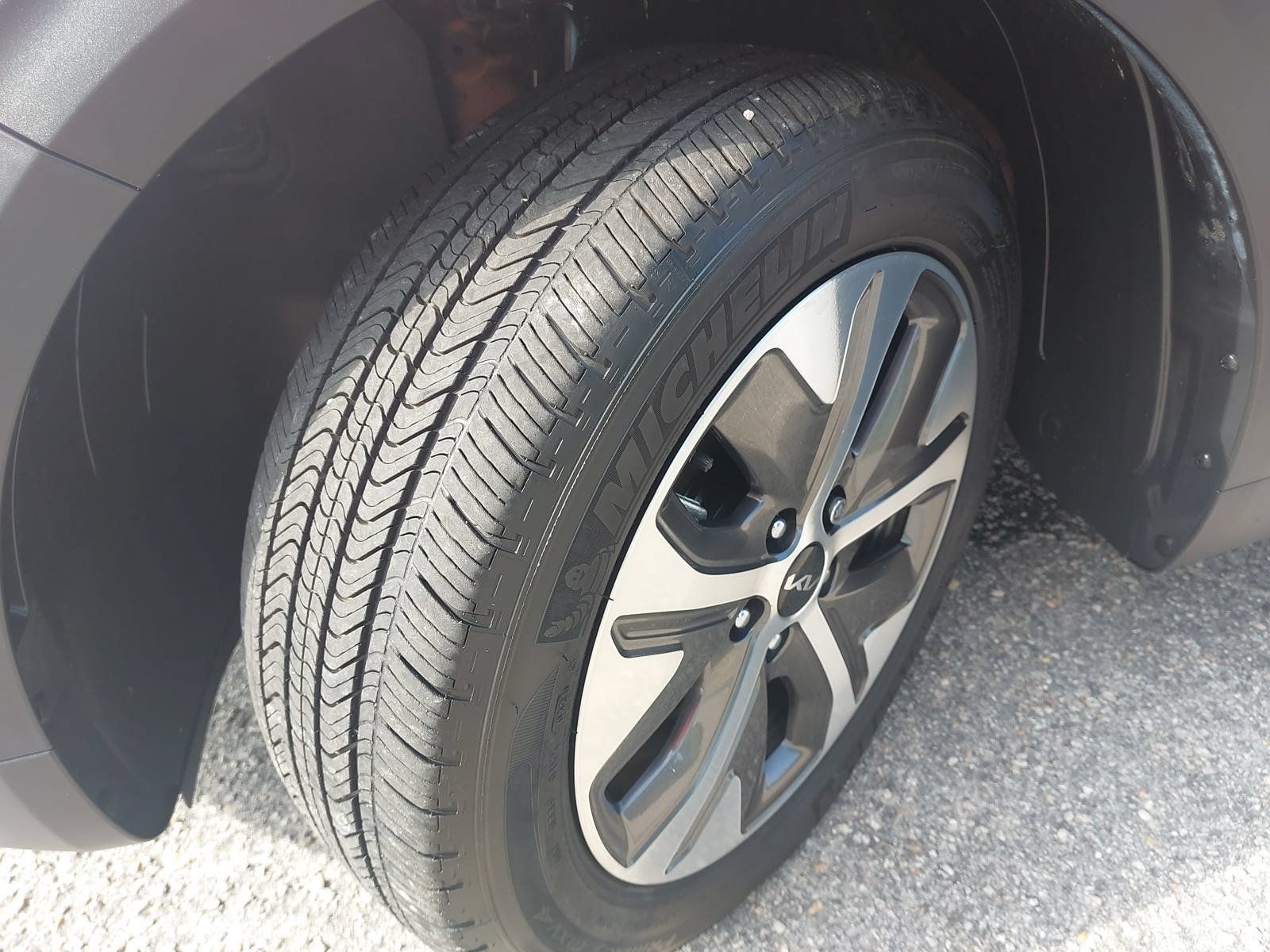 Used 2022 Kia Niro EX Premium w/ Cold Weather Package FWD image 32