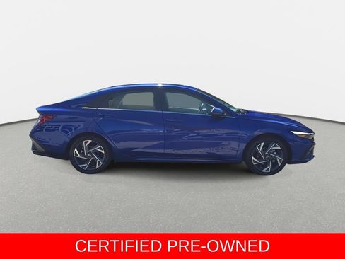 Certified 2025 Hyundai Elantra Limited FWD image 4