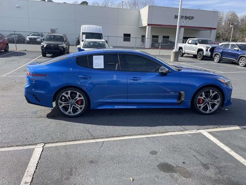 Used 2018 Kia Stinger GT2 image 11
