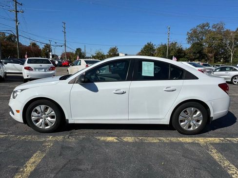 Used 2016 Chevrolet Cruze LS FWD image 9