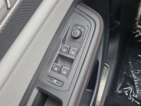 Used 2024 Volkswagen Atlas Peak Edition SE AWD/4WD image 23