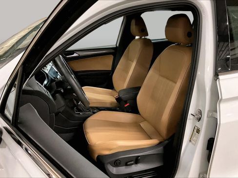 Used 2022 Volkswagen Tiguan SE AWD/4WD image 8