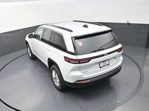 Used 2026 Jeep Grand Cherokee Laredo X AWD/4WD image 15