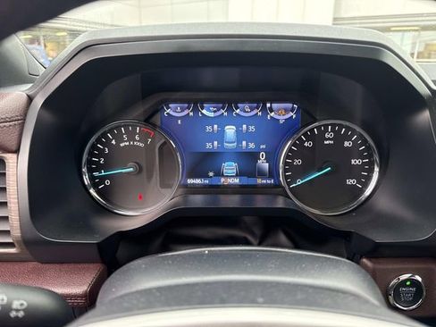 Used 2023 Ford Expedition Limited image 39