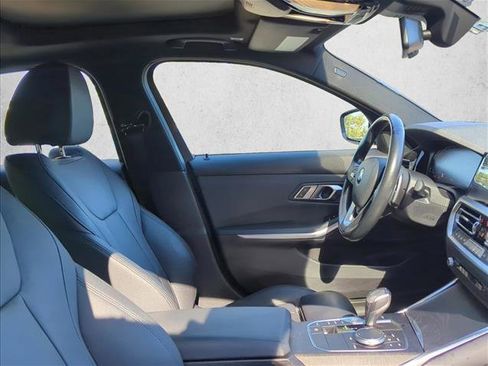 Used 2019 BMW 330i xDrive Sedan w/ Premium Package image 24