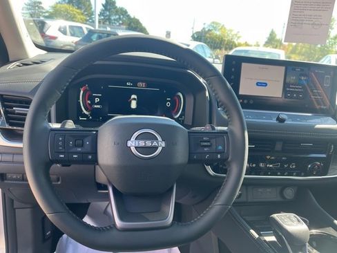 New 2026 Nissan Rogue Platinum w/ Platinum Premium Package image 18