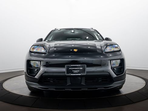 Certified 2025 Porsche Macan 4S Electric AWD/4WD image 10