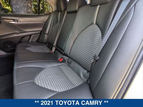 Used 2021 Toyota Camry SE w/ Carpet Mat Package (TMS) image 21