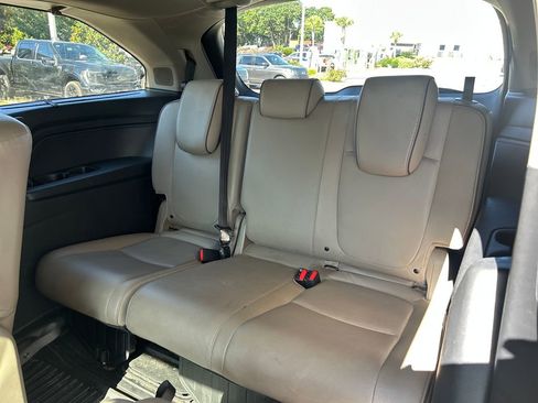 Used 2024 Honda Odyssey Elite image 12