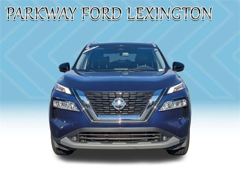 Used 2021 Nissan Rogue SL image 2