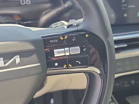 New 2026 Kia Sorento S FWD image 30