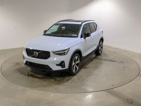 New 2026 Volvo XC40 B5 Plus w/ Climate Package image 1