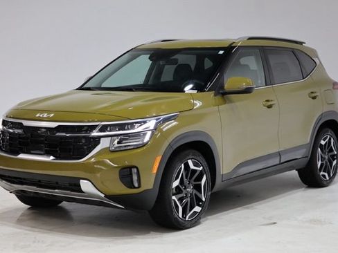 Used 2024 Kia Seltos SX w/ SX Sunroof Package AWD/4WD image 3