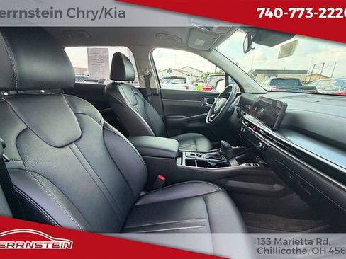 Used 2025 Kia Sorento S AWD/4WD image 29