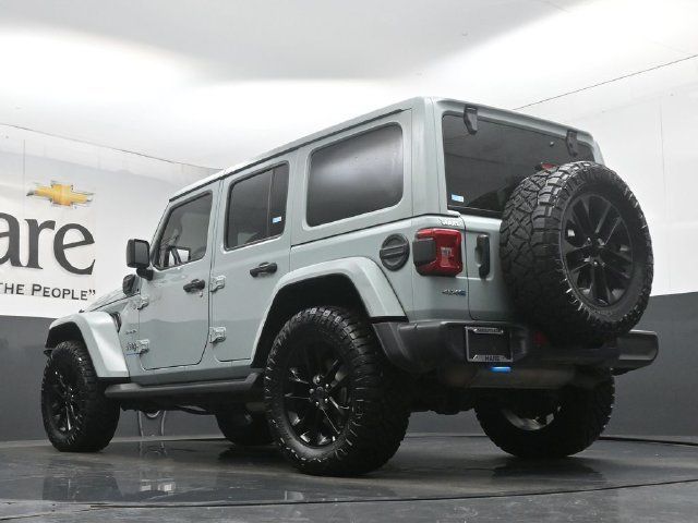 Used 2024 Jeep Wrangler Unlimited Sahara w/ Technology Group AWD/4WD image 5