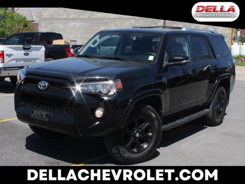Used 2017 Toyota 4Runner SR5 Premium AWD/4WD image 1