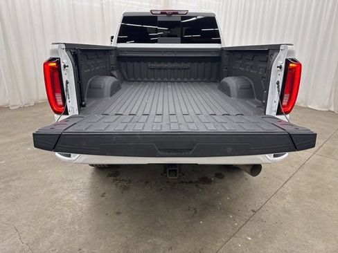 Used 2023 GMC Sierra 3500 Denali w/ Denali Ultimate Package image 33