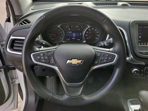 Used 2022 Chevrolet Equinox LT w/ Driver Convenience Package image 22