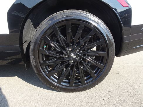 Used 2025 Hyundai Santa Fe Calligraphy image 3