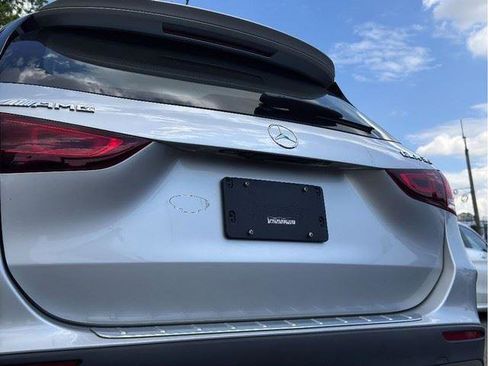 Used 2022 Mercedes-Benz GLA 35 AMG 4MATIC w/ Multimedia Package Lite image 7