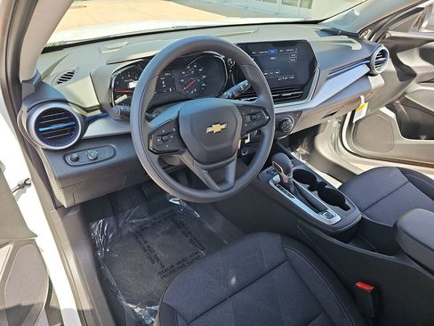 New 2026 Chevrolet Trax LS FWD image 15