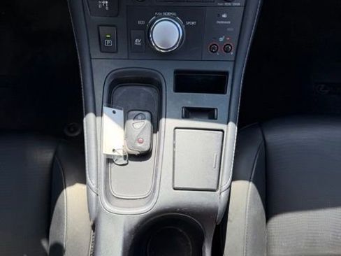 Used 2012 Lexus CT 200h Premium FWD image 12