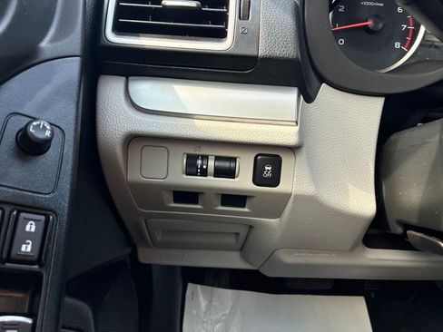 Used 2018 Subaru Forester 2.5i Premium w/ All-Weather Package AWD/4WD image 25