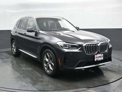 Used 2023 BMW X3 xDrive30i w/ Premium Package image 10