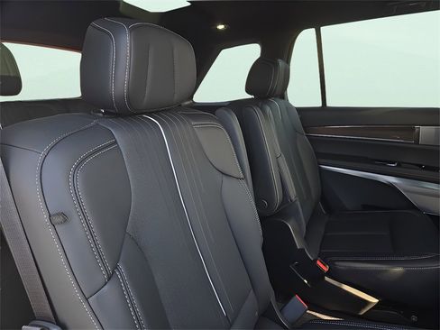 New 2026 Cadillac Vistiq Sport image 14