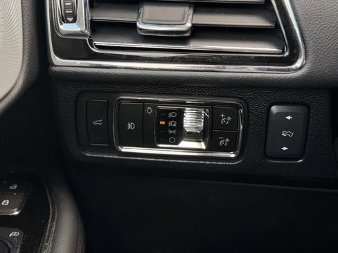 Used 2023 Lincoln Navigator Reserve AWD/4WD image 15