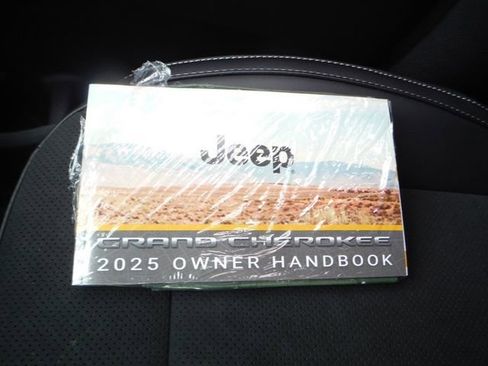 New 2025 Jeep Grand Cherokee L Altitude AWD/4WD image 43