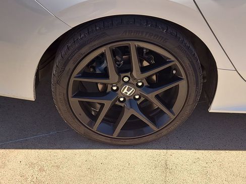 Used 2022 Honda Civic Sport image 6