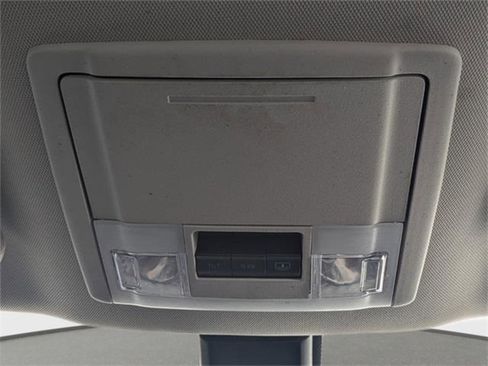 Used 2017 Ford Explorer Platinum image 25