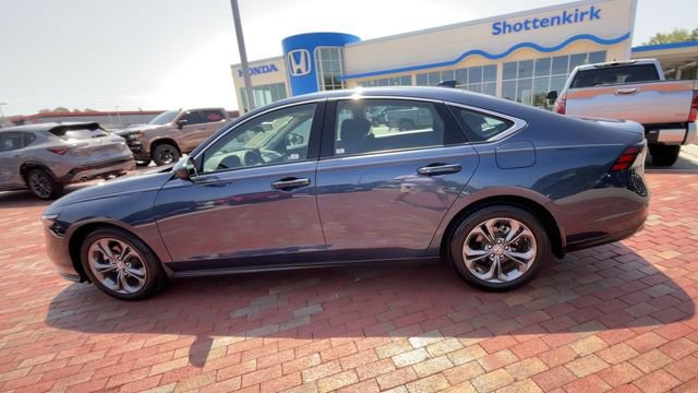 Certified 2024 Honda Accord EX image 7