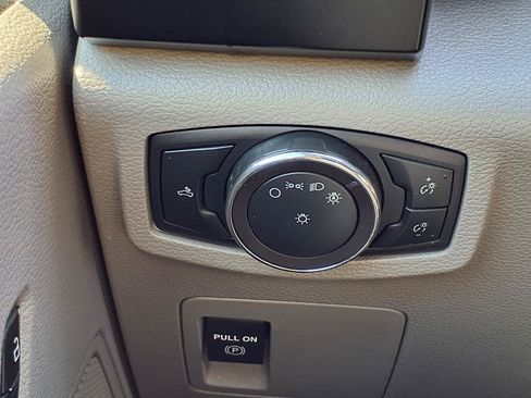 Used 2019 Ford F150 XL w/ Equipment Group 101A Mid AWD/4WD image 13