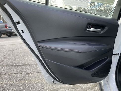 Certified 2025 Toyota Corolla SE image 15