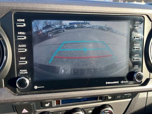 Used 2021 Toyota Tacoma TRD Off-Road w/ TRD Premium Off Road Package image 15