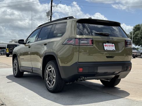 New 2026 Jeep Cherokee Laredo AWD/4WD image 8