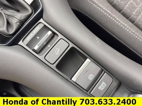 Certified 2024 Honda HR-V LX image 17