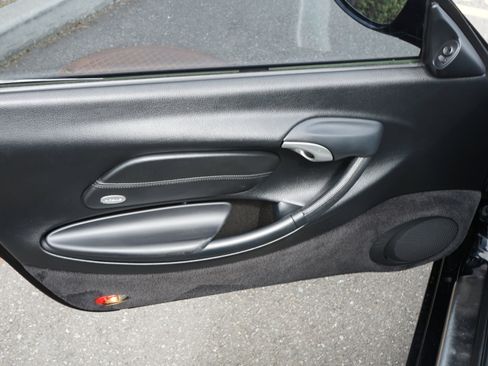 Used 2002 Porsche Boxster image 16