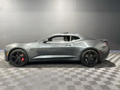 Used 2017 Chevrolet Camaro SS image 2