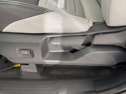 New 2025 Toyota Tacoma TRD Off-Road image 17